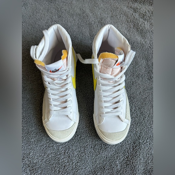 Nike Blazer Mid 77 Vintage Sneakers - Men 6.5 - Barely Worn - Picture 3 of 12